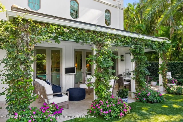 a view of a backyard with plants