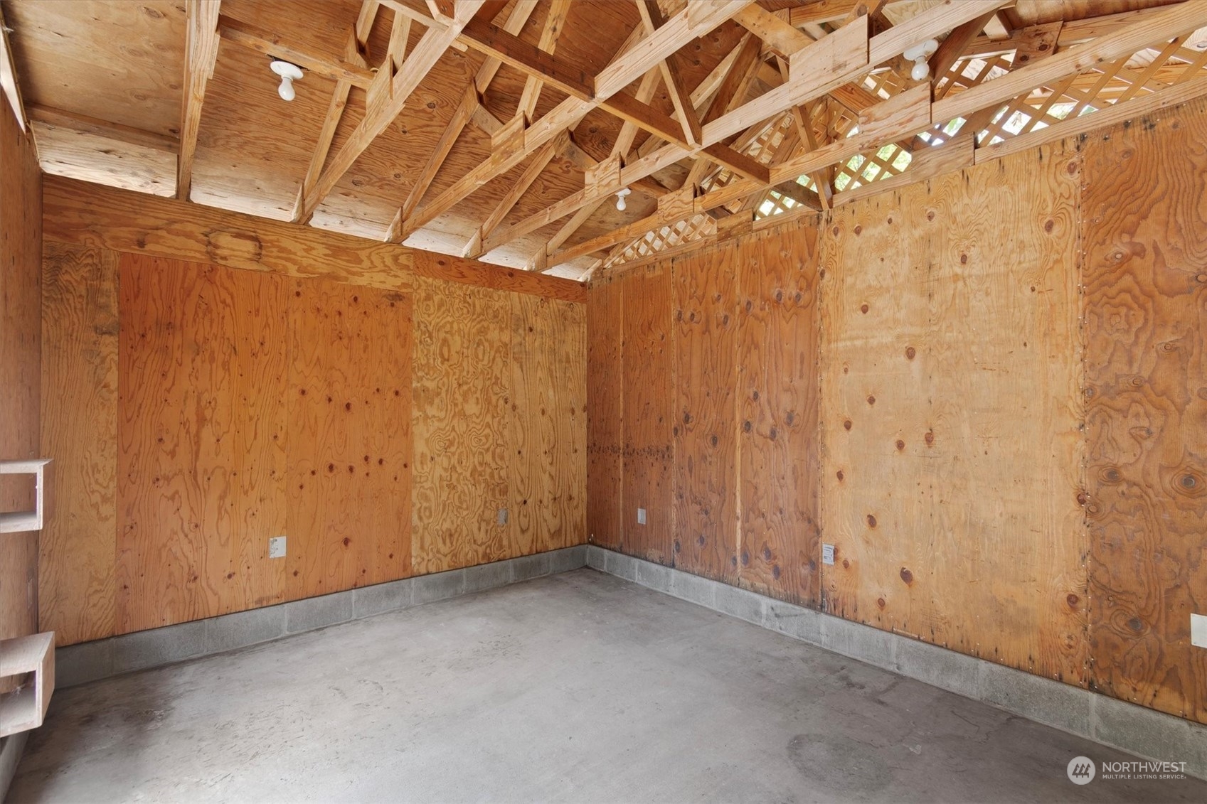 115 Don Martin Road Longview, WA 98632 - Photo 35 of 40 a view of an empty room