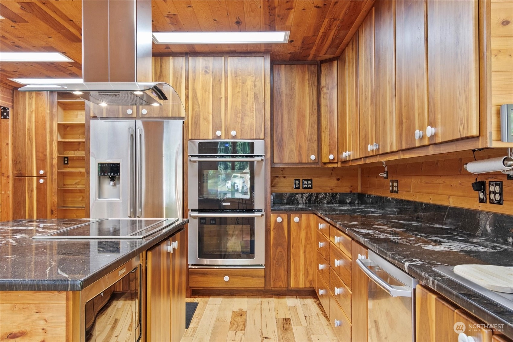 115 Don Martin Road Longview, WA 98632 - Photo 7 of 40 a kitchen with stainless steel appliances granite countertop a refrigerator and a stove