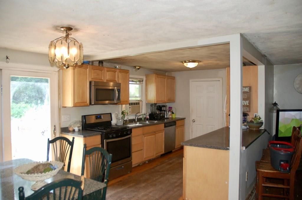 65 Ash Street Townsend, MA 01469 - Photo 3 of 18 Gallery Image 3