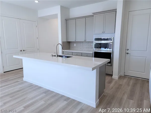 $2,587 | 96 Ibiza Lk Drive, Henderson, NV 89011