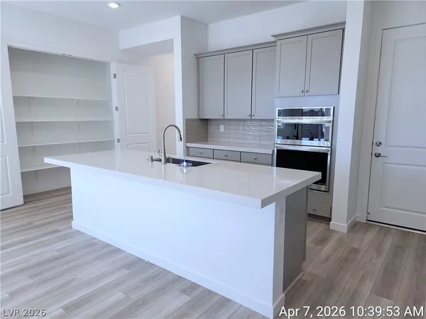 $2,587 | 96 Ibiza Lk Drive, Henderson, NV 89011