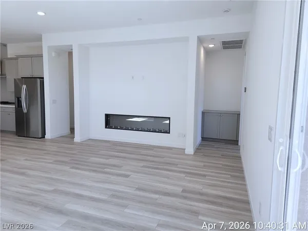 $2,587 | 96 Ibiza Lk Drive, Henderson, NV 89011