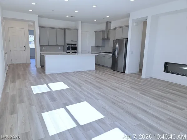 $2,587 | 96 Ibiza Lk Drive, Henderson, NV 89011