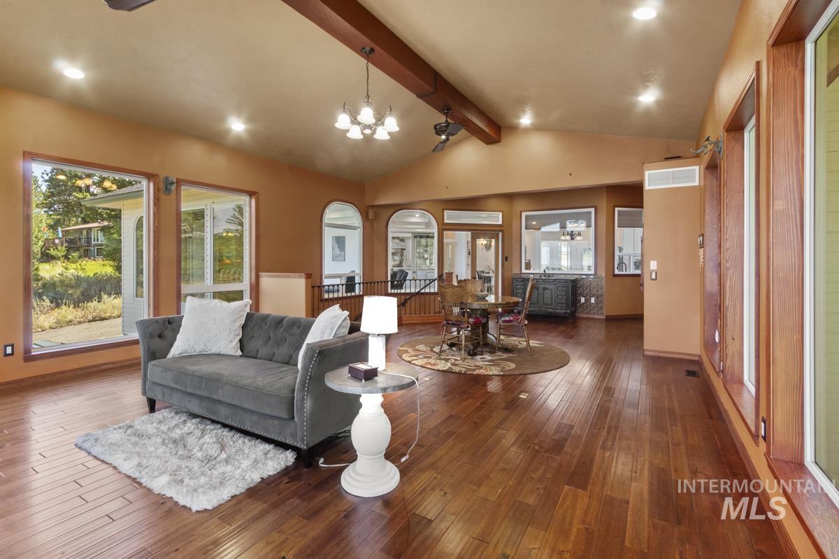 131 Par Drive Cascade, ID 83611 - Photo 15 of 47