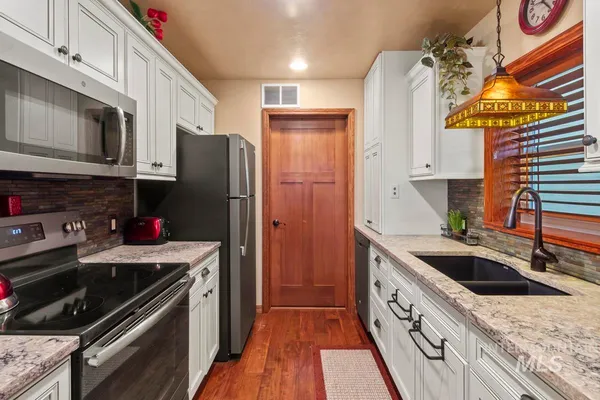 $1,399,000 | 131 Par Drive, Cascade, ID 83611