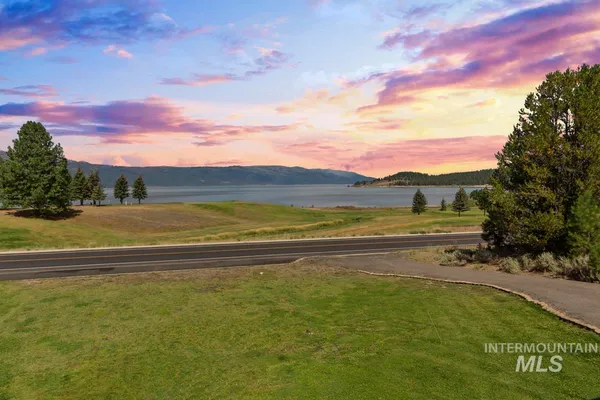 $1,399,000 | 131 Par Drive, Cascade, ID 83611