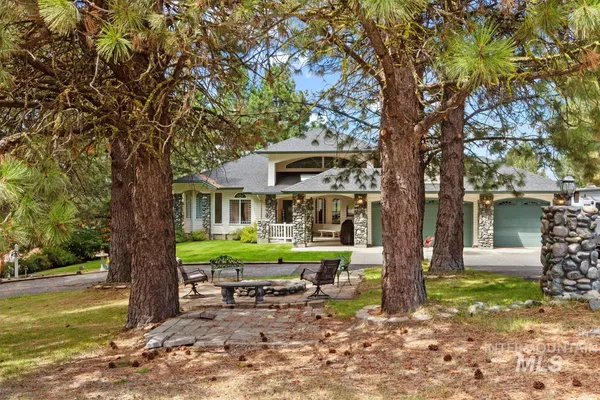 $1,399,000 | 131 Par Drive, Cascade, ID 83611