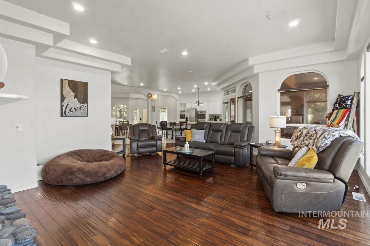 131 Par Drive Cascade, ID 83611 - Photo 10 of 47