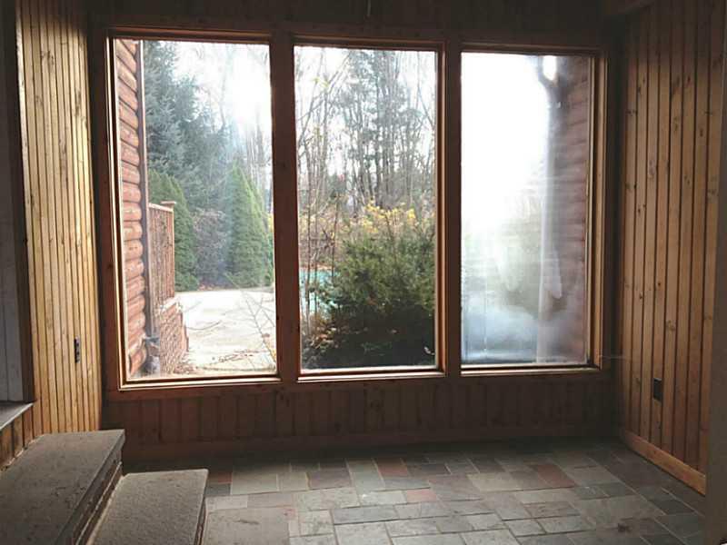 32 Sunset Road Scarborough, ME 04074 - Photo 3 of 13 Other. Mud Room/Entry