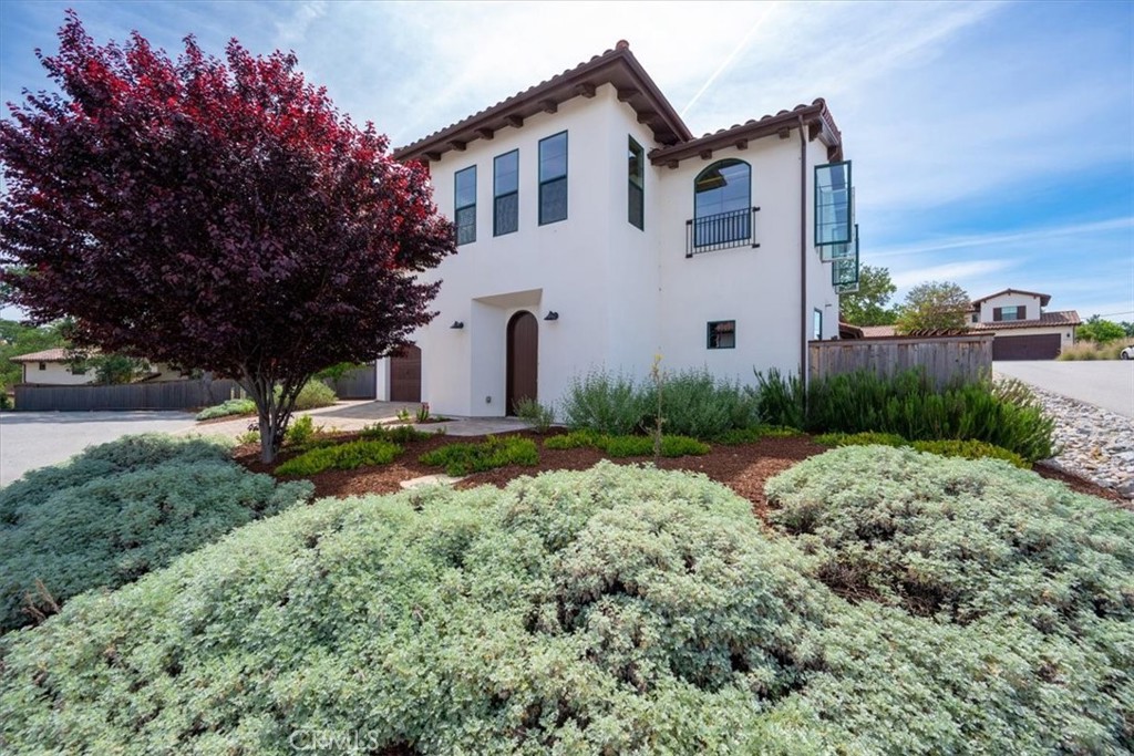 9320 Via Castillo Atascadero, CA 93422 - Photo 4 of 76
