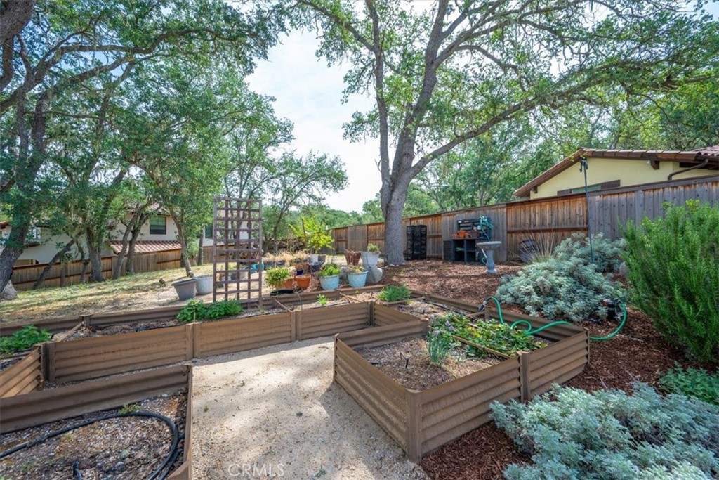 9320 Via Castillo Atascadero, CA 93422 - Photo 54 of 76