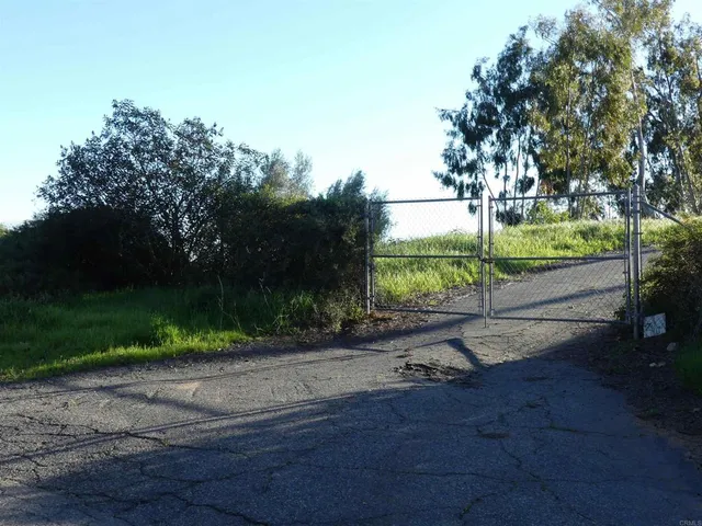 $575,000 | 725 Yucca Road, Fallbrook, CA 92028