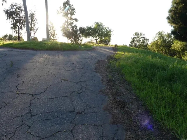 $575,000 | 725 Yucca Road, Fallbrook, CA 92028