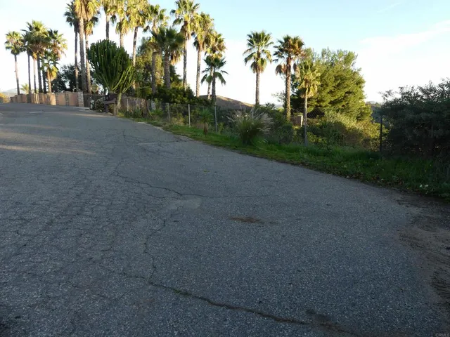 $575,000 | 725 Yucca Road, Fallbrook, CA 92028