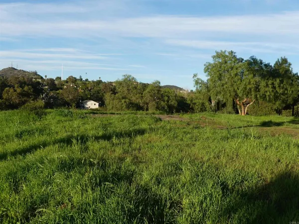 $529,000 | 725 Yucca Road, Fallbrook, CA 92028