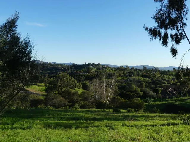 $575,000 | 725 Yucca Road, Fallbrook, CA 92028