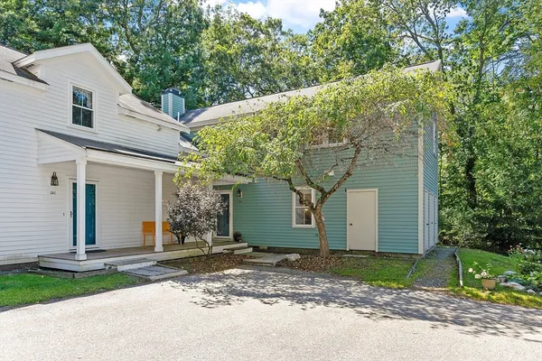 $610,000 | 36 Indian Camp Lane, Unit D, Lincoln, MA 01773