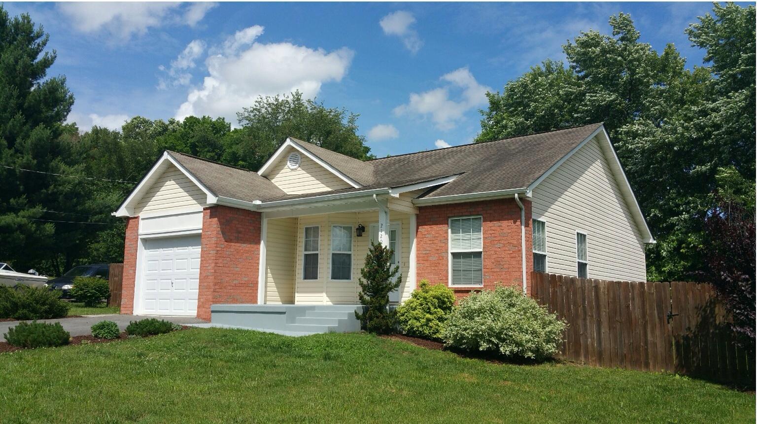 2120 Curving Road Knoxville, TN 37912 - Photo 1 of 8 image