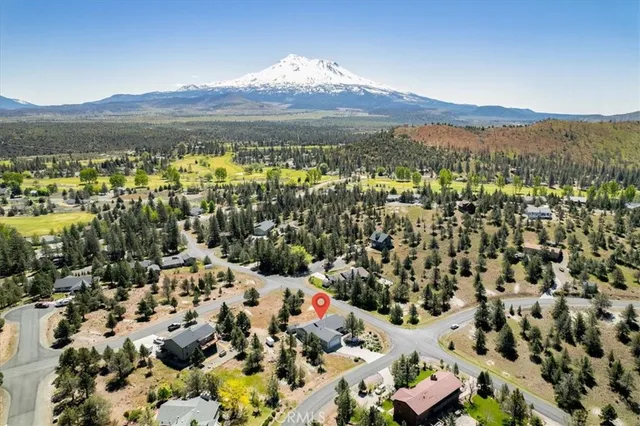 $425,000 | 16840 Antler Way, Weed, CA 96094