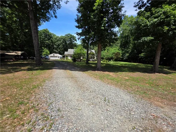 $359,000 | 1547 Riverwood Drive, Lexington, NC 27292