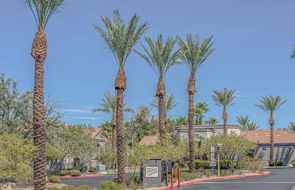 $1,395 | 950 Seven Hills Drive, Unit 3011, Henderson, NV 89052