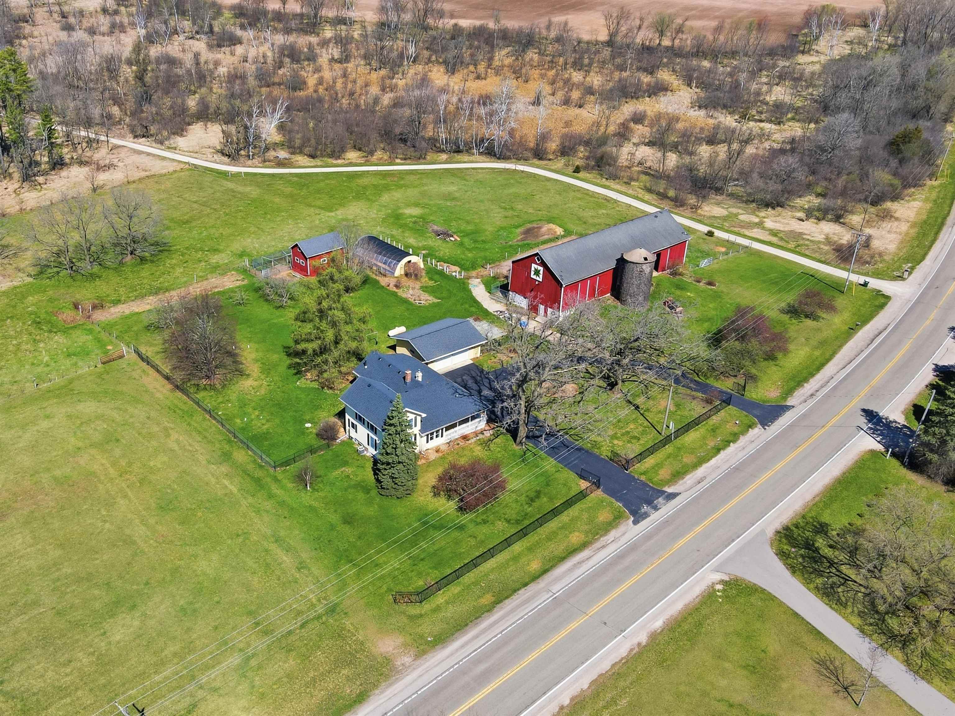 N3355 County Road West New London, WI 54961 - Photo 37 of 42