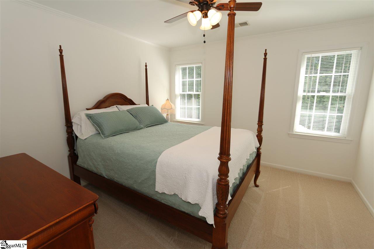 323 English Oak Road Simpsonville, SC 29681 - Photo 16 of 23 Gallery Image 16