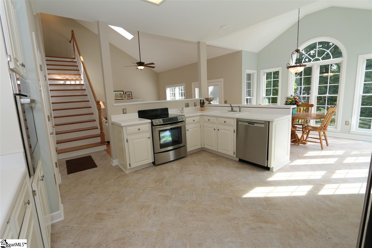323 English Oak Road Simpsonville, SC 29681 - Photo 7 of 23 Gallery Image 7