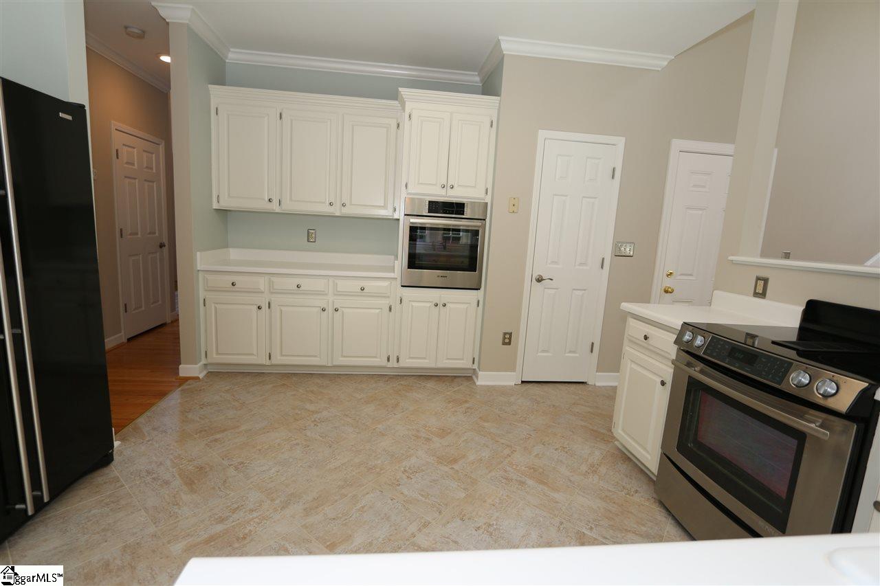 323 English Oak Road Simpsonville, SC 29681 - Photo 8 of 23 Gallery Image 8