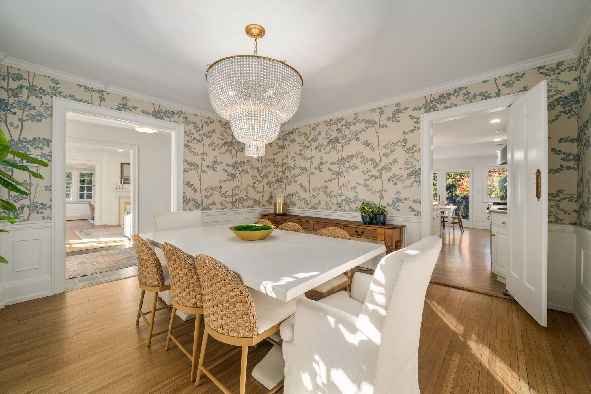 1695 Roxbury Road Columbus, OH 43212 - Photo 17 of 51 large formal dining room