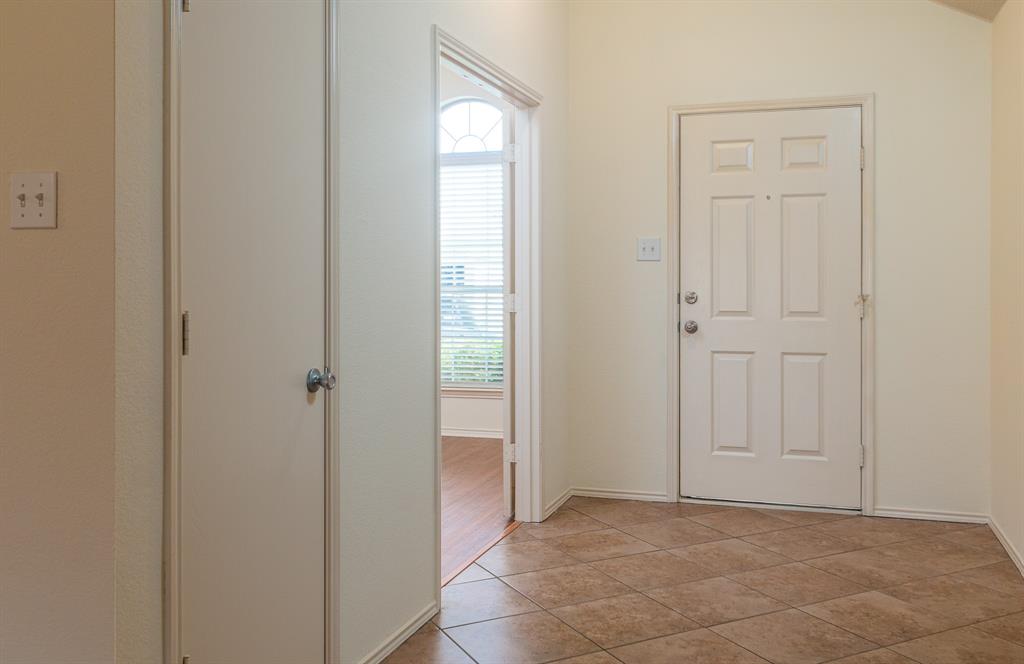 107 Hazelnut Trail Forney, TX 75126 - Photo 3 of 37 Foyer