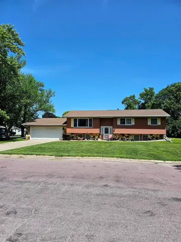 $215,000 | 402 East 2nd Street North, Truman, MN 56088