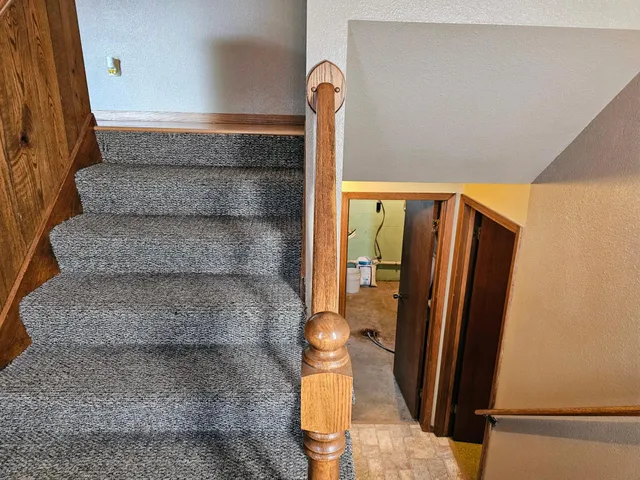 $215,000 | 402 East 2nd Street North, Truman, MN 56088