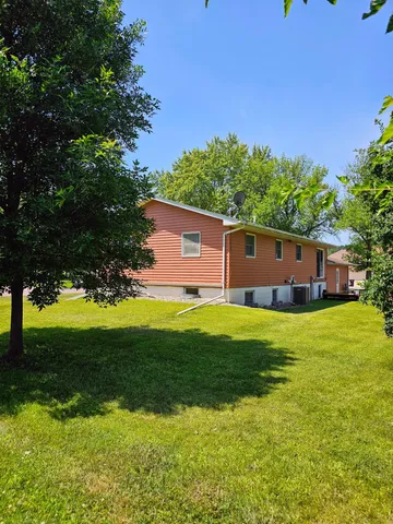 $215,000 | 402 East 2nd Street North, Truman, MN 56088