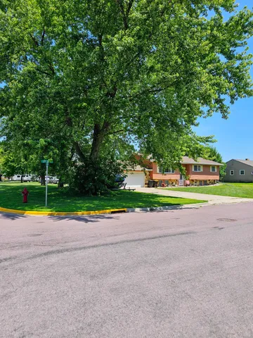 $215,000 | 402 East 2nd Street North, Truman, MN 56088