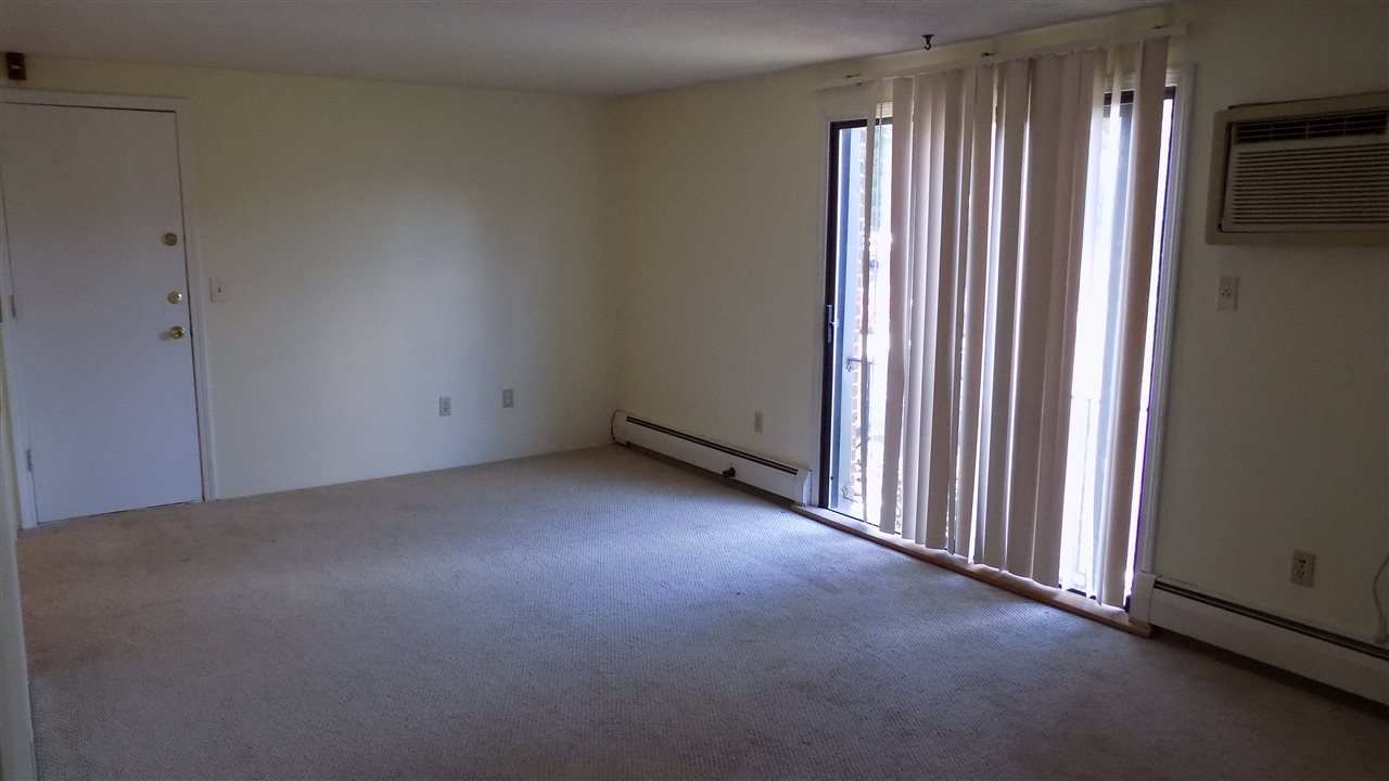 80 English Village Road, Unit 203 Manchester, NH 03102 - Photo 3 of 14 Gallery Image 3