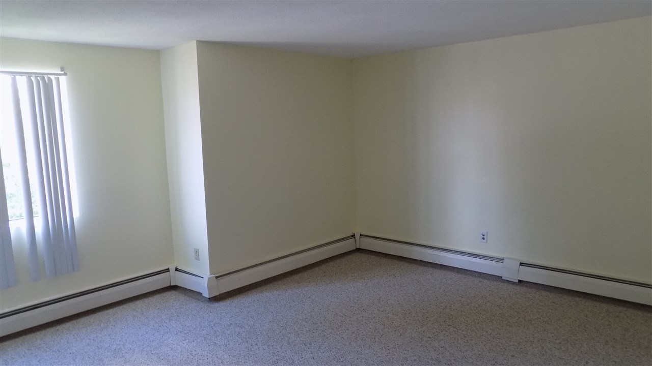 80 English Village Road, Unit 203 Manchester, NH 03102 - Photo 8 of 14 Gallery Image 8