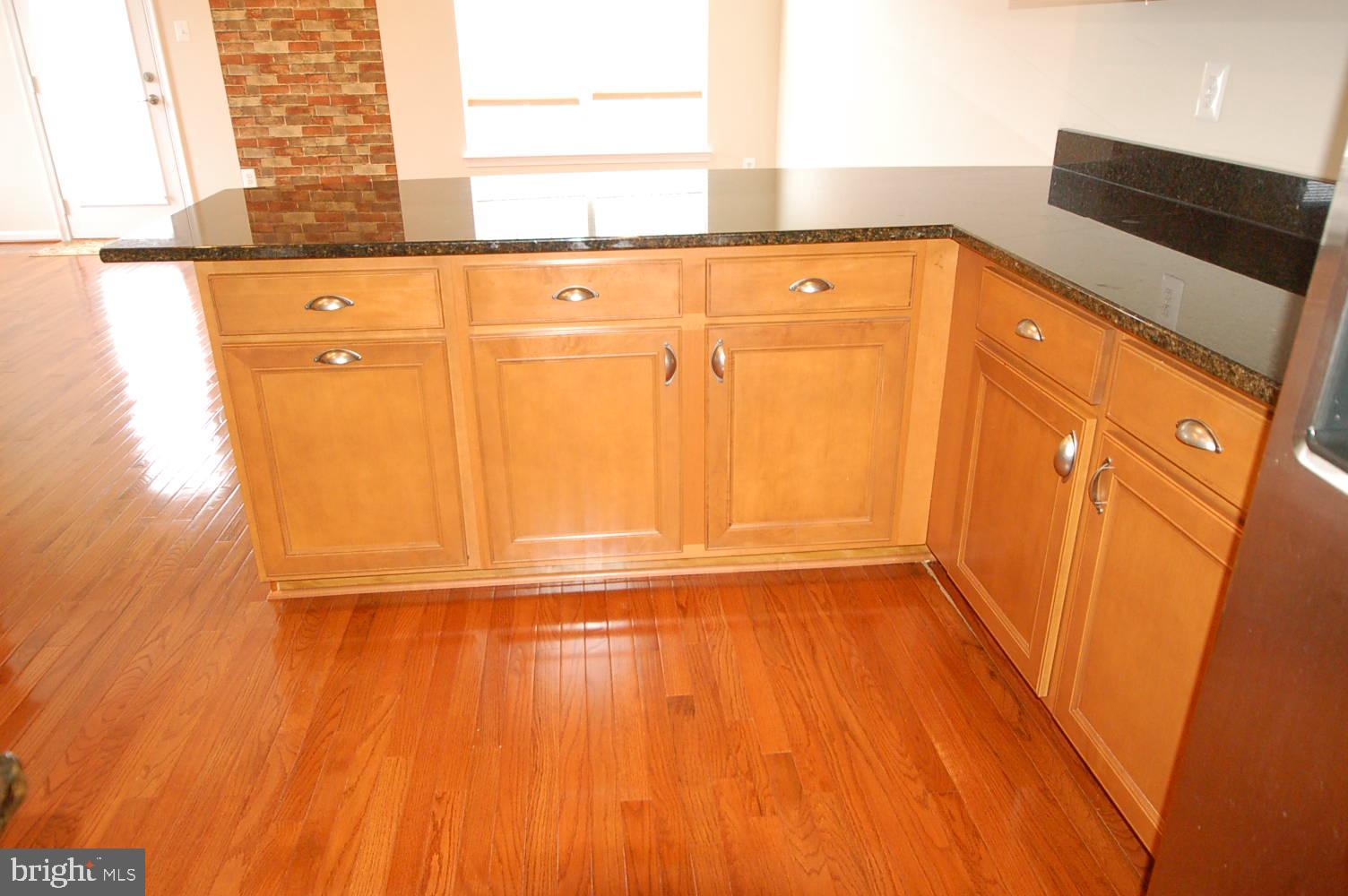 2717 Amber Crest Road Hanover, MD 21076 - Photo 19 of 50 Kitchen granite counter top