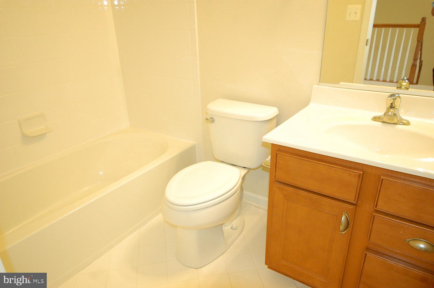 2717 Amber Crest Road Hanover, MD 21076 - Photo 35 of 50 Upper level hallway full bathroom
