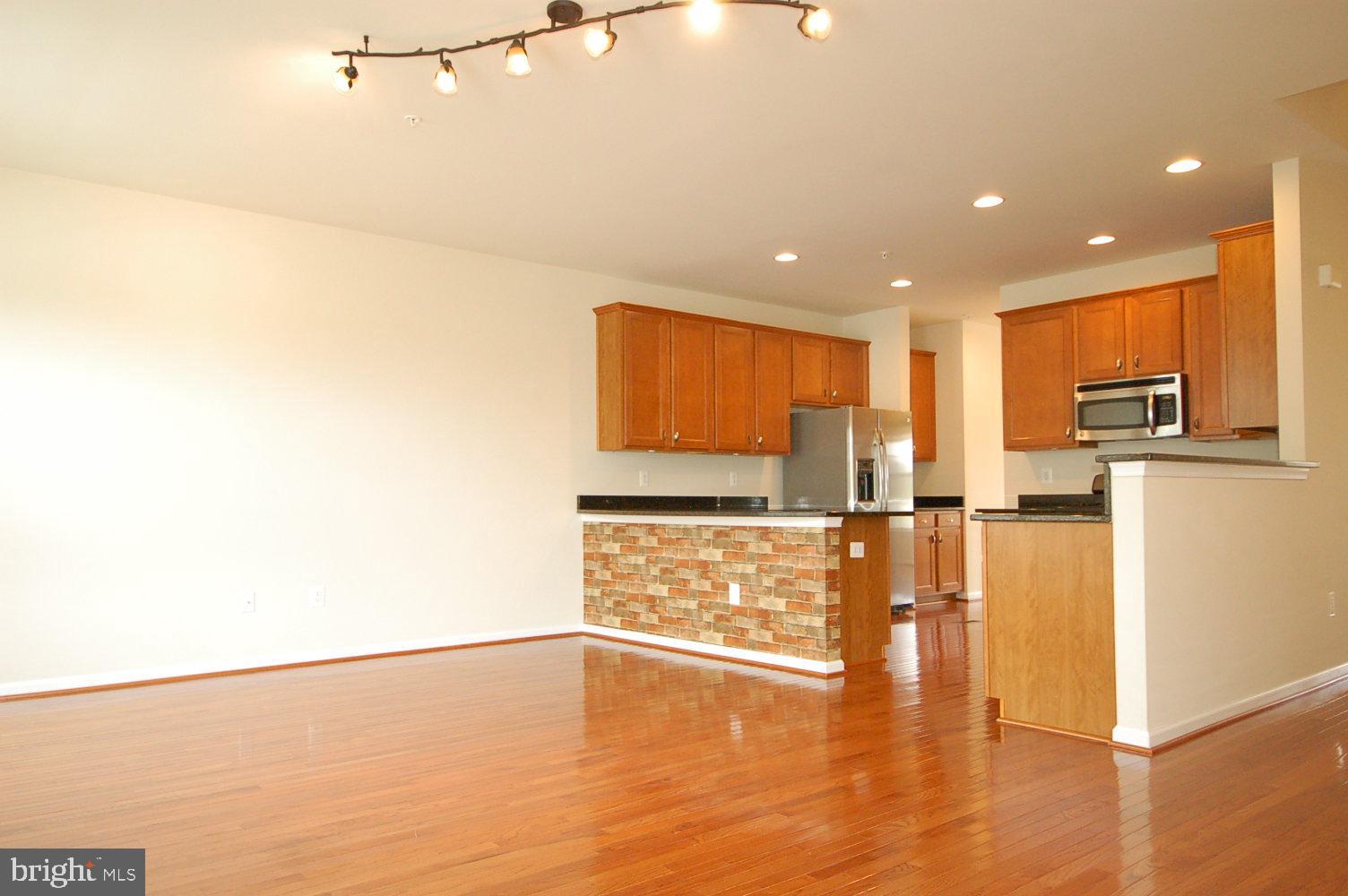 2717 Amber Crest Road Hanover, MD 21076 - Photo 10 of 50 Kitchen/living room