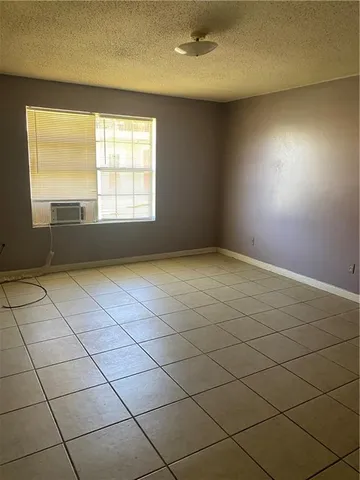 $1,095 | Undisclosed Address, New Orleans, LA 70127