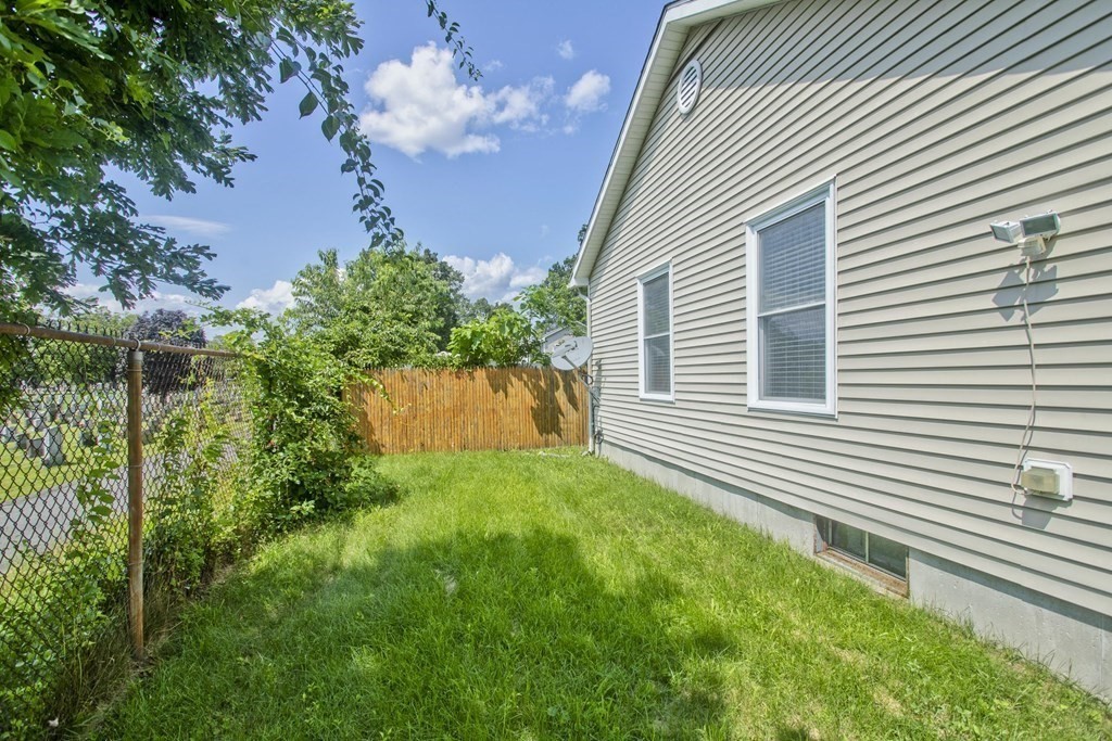 126 Ambrose Street Springfield, MA 01109 - Photo 25 of 25 Gallery Image 25
