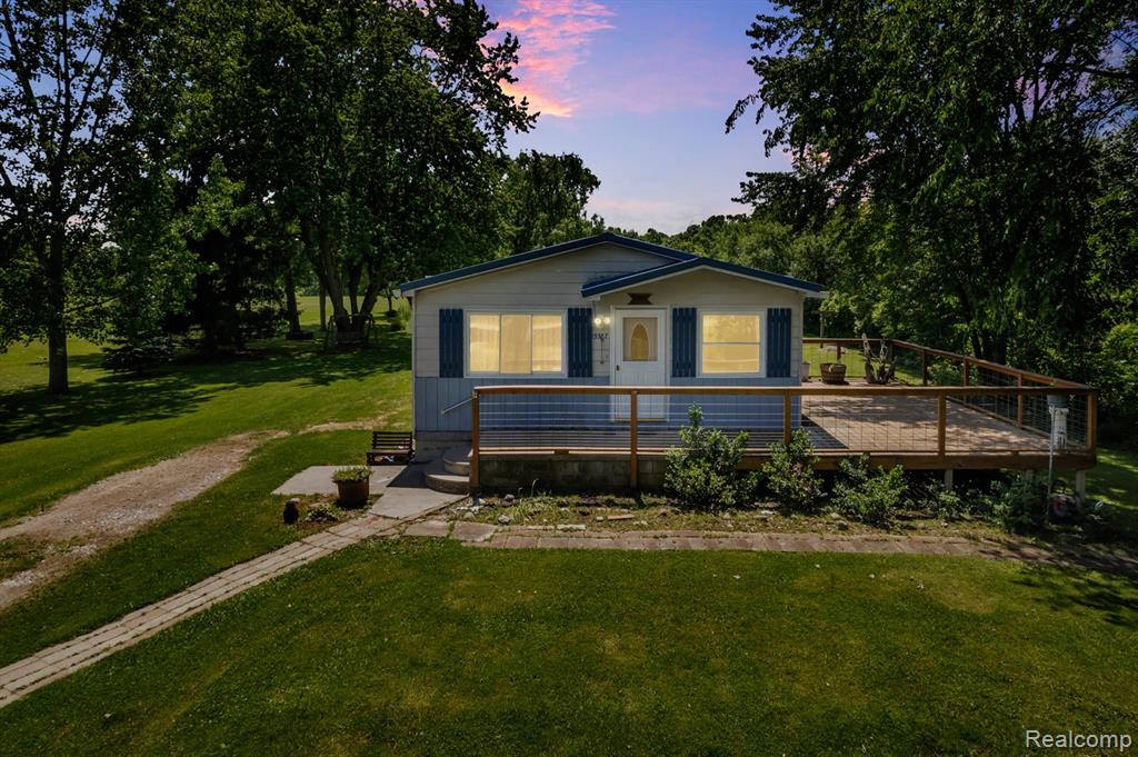 15387 Schultz Road Allenton, MI 48002 - Photo 2 of 34