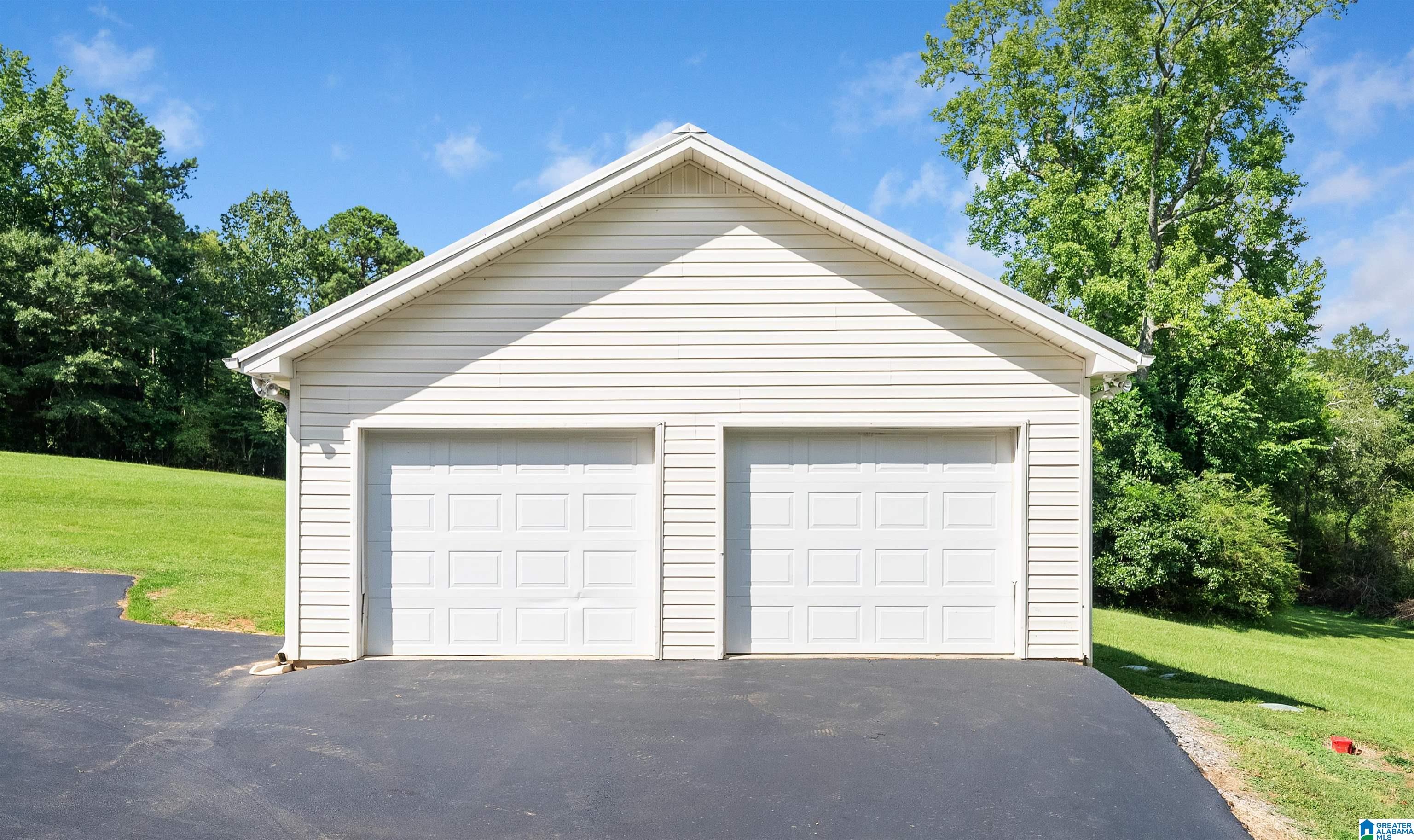 1733 Mountain View Road Springville, AL 35146 - Photo 13 of 37