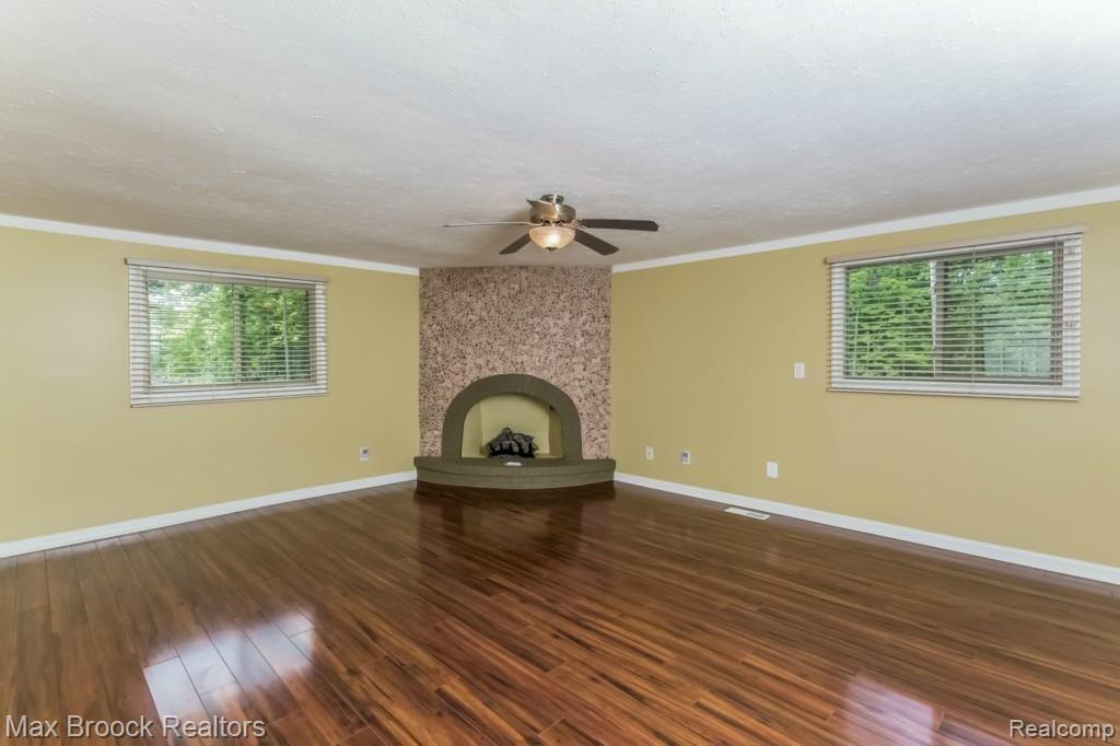 1709 Lakeville Road Leonard, MI 48367 - Photo 16 of 47