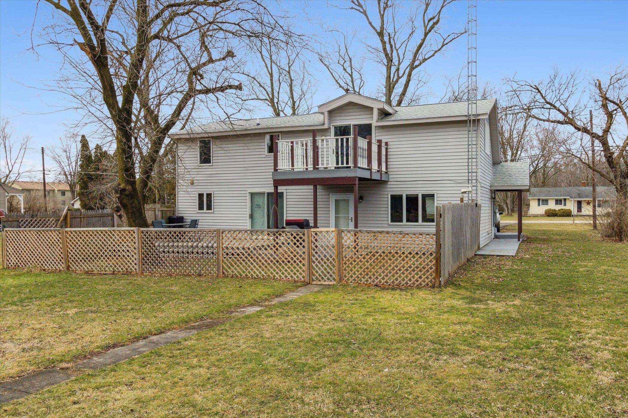 2421 Howe Road Burton, MI 48519 - Photo 32 of 41