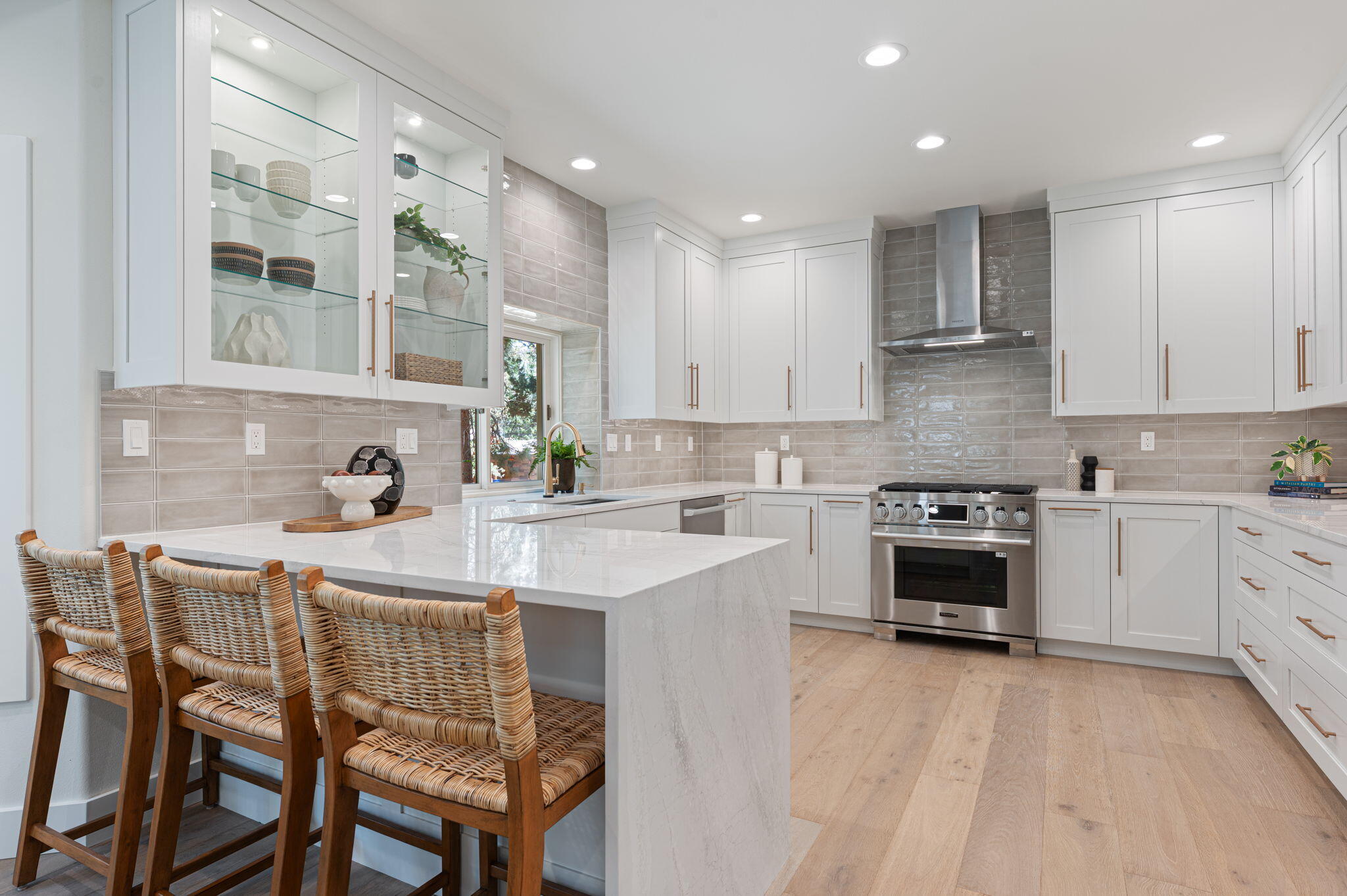 19375 Rim Lake Court Bend, OR 97702 - Photo 1 of 77 Entertain in this stunning new kitchen!