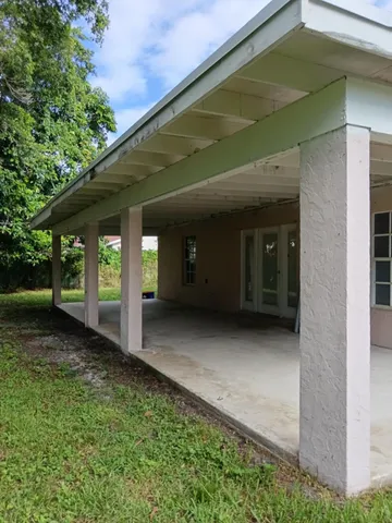 a view of a house with porch