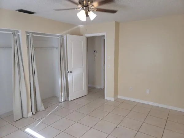 $1,800 | 3304 Oleander Avenue, Fort Pierce, FL 34982